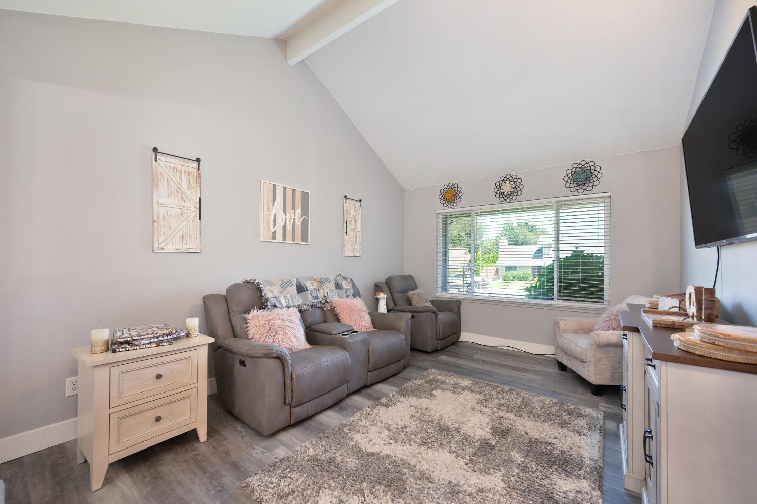 6546 Skyview Drive