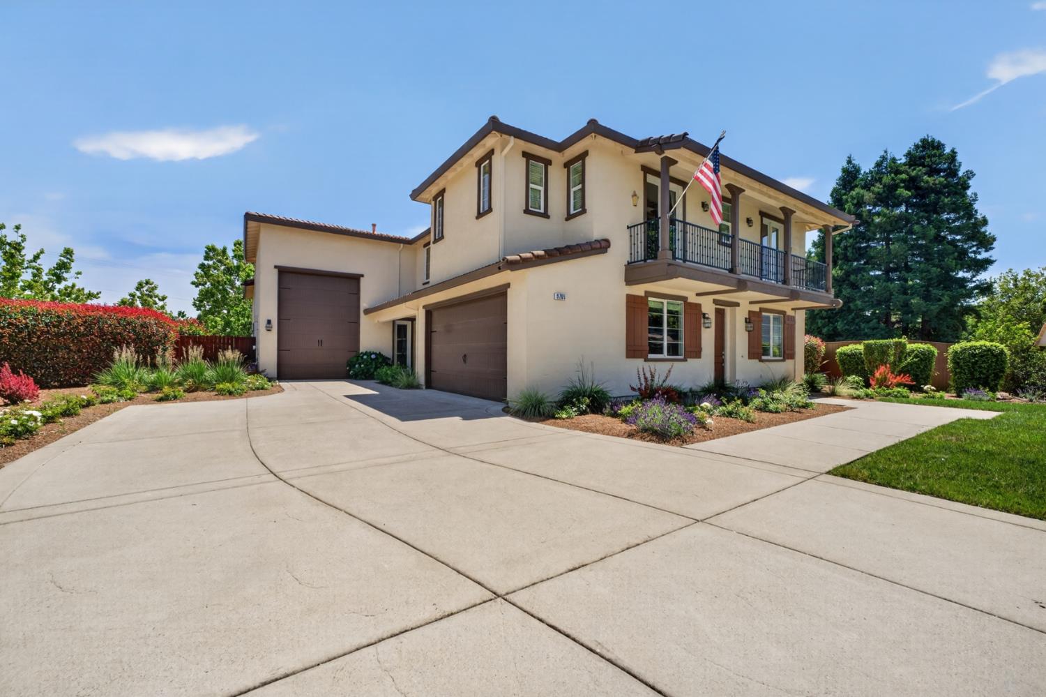 9765 Duckweed Street