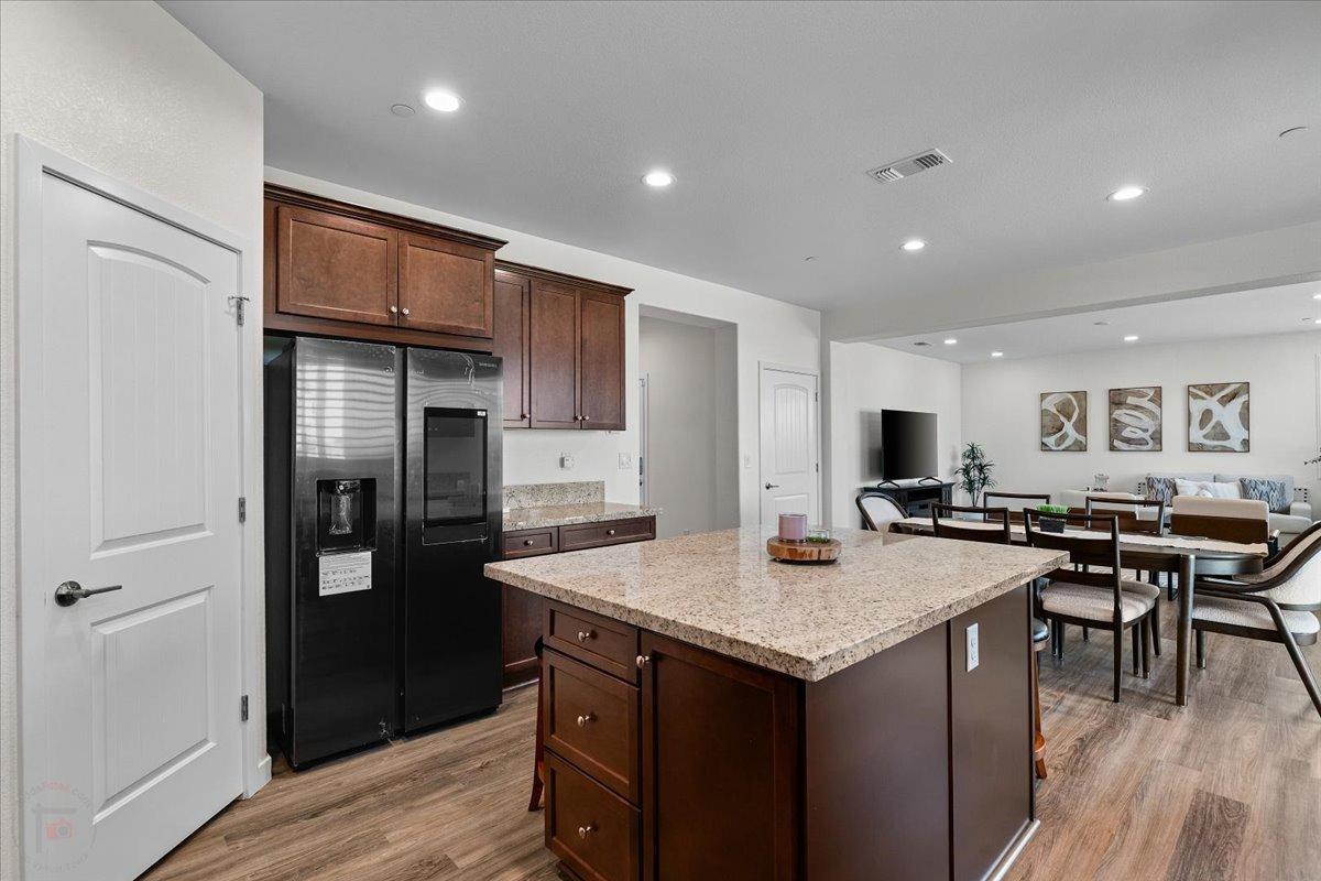 Los Banos, California 93635, United States, 4 Bedrooms Bedrooms, ,3 BathroomsBathrooms,Residential,Pending,107257