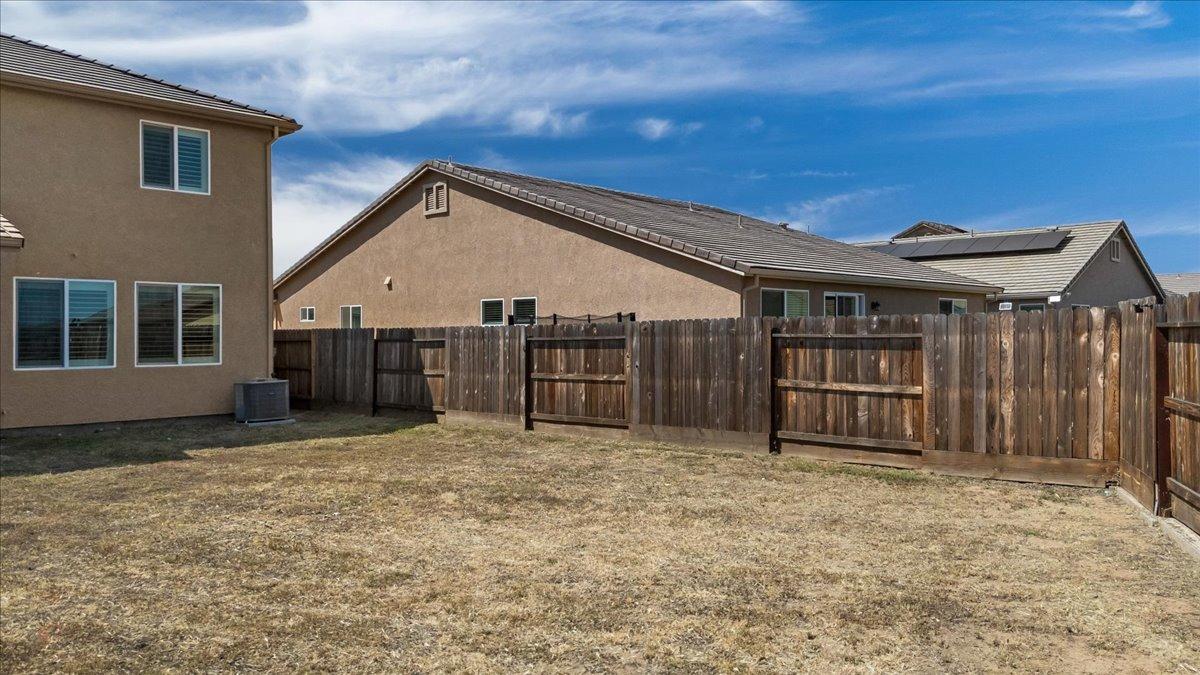 Los Banos, California 93635, United States, 4 Bedrooms Bedrooms, ,3 BathroomsBathrooms,Residential,Pending,107257