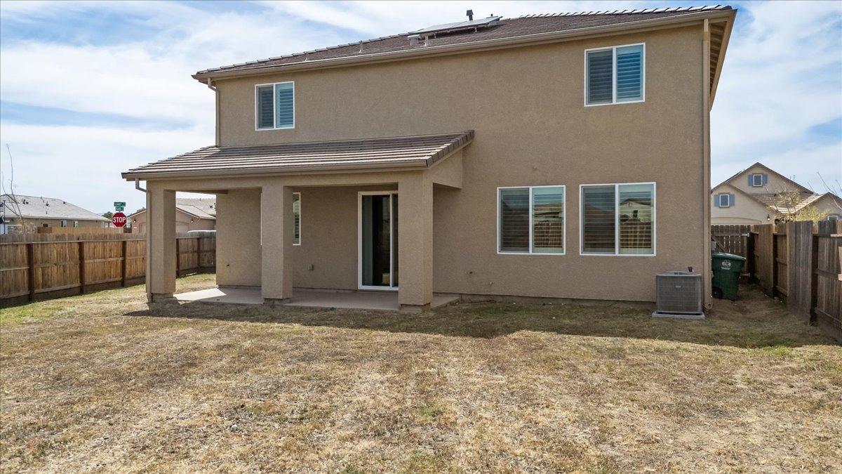 Los Banos, California 93635, United States, 4 Bedrooms Bedrooms, ,3 BathroomsBathrooms,Residential,Pending,107257