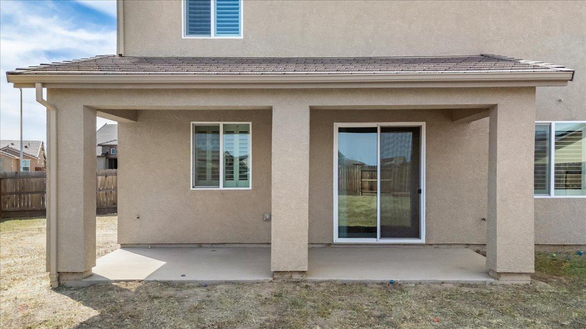 Los Banos, California 93635, United States, 4 Bedrooms Bedrooms, ,3 BathroomsBathrooms,Residential,Pending,107257