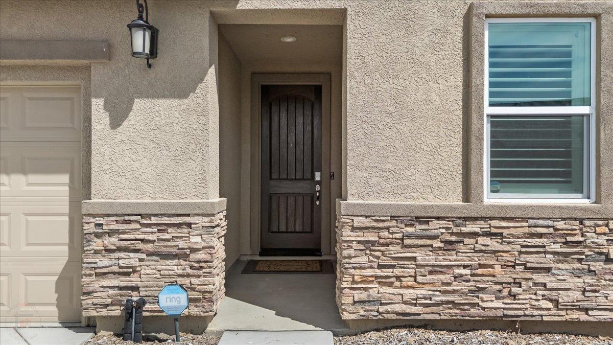 Los Banos, California 93635, United States, 4 Bedrooms Bedrooms, ,3 BathroomsBathrooms,Residential,Pending,107257