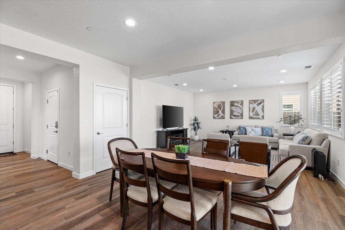 Los Banos, California 93635, United States, 4 Bedrooms Bedrooms, ,3 BathroomsBathrooms,Residential,Pending,107257