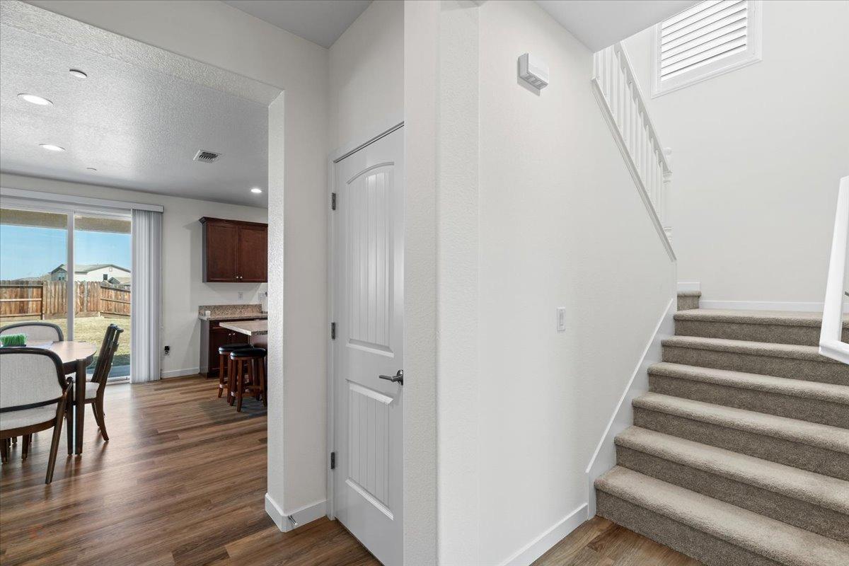 Los Banos, California 93635, United States, 4 Bedrooms Bedrooms, ,3 BathroomsBathrooms,Residential,Pending,107257