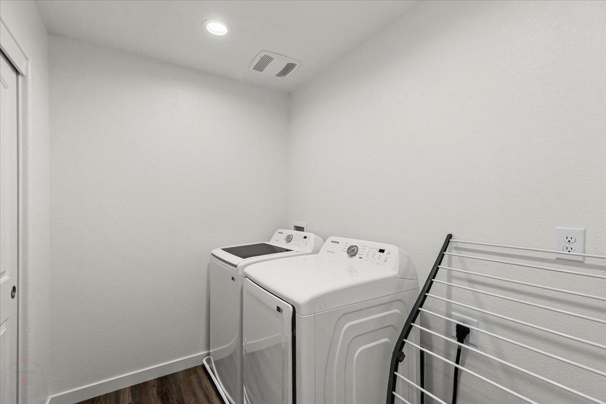 Los Banos, California 93635, United States, 4 Bedrooms Bedrooms, ,3 BathroomsBathrooms,Residential,Pending,107257