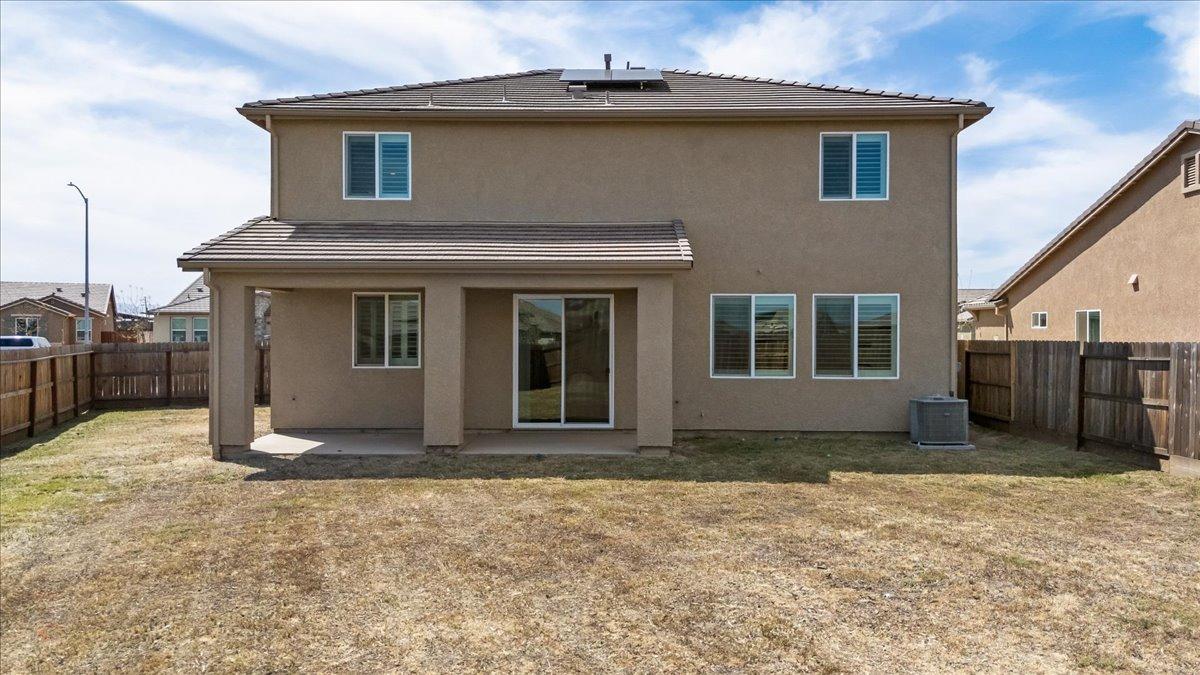 Los Banos, California 93635, United States, 4 Bedrooms Bedrooms, ,3 BathroomsBathrooms,Residential,Pending,107257