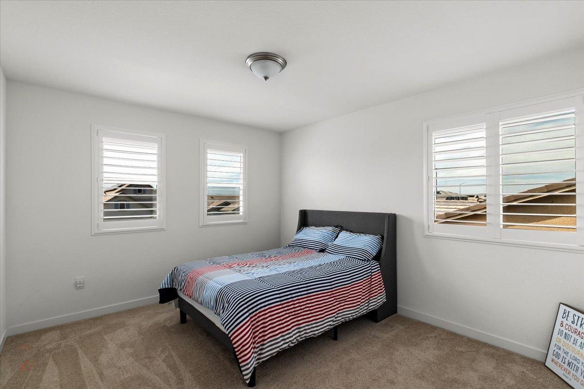 Los Banos, California 93635, United States, 4 Bedrooms Bedrooms, ,3 BathroomsBathrooms,Residential,Pending,107257