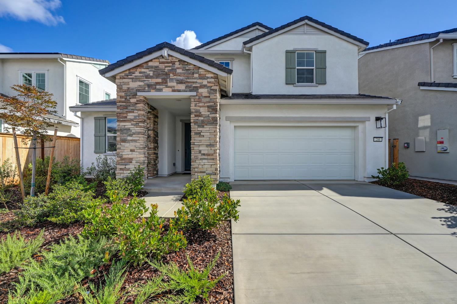 216 Vectra Court