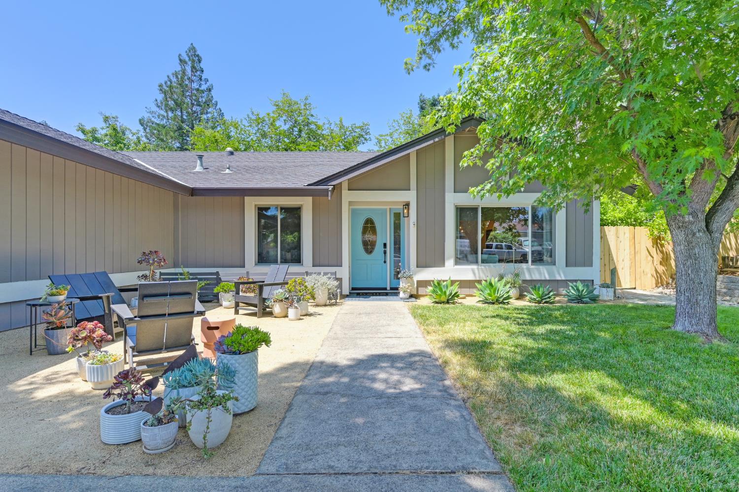 103 Mesquite Court