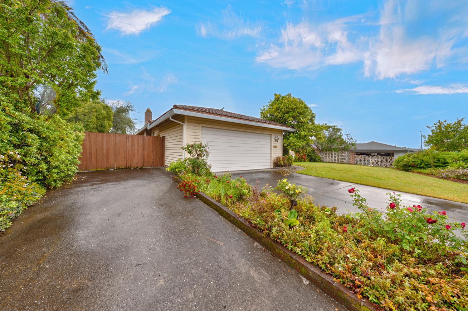 1802 Tanglewood Lane