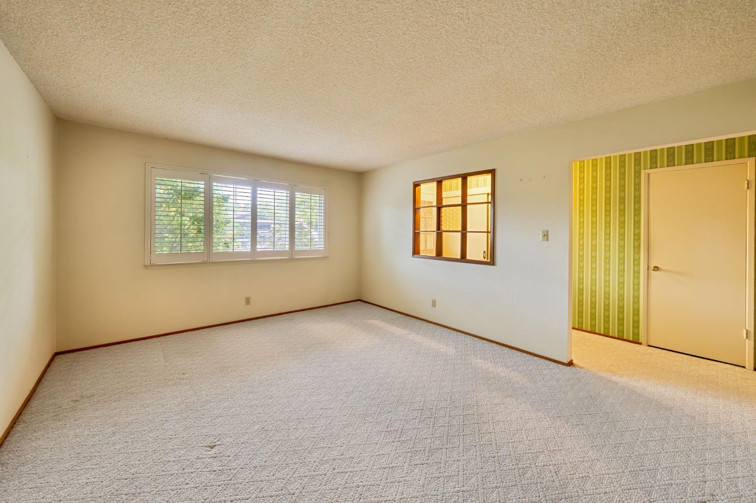 1802 Tanglewood Lane