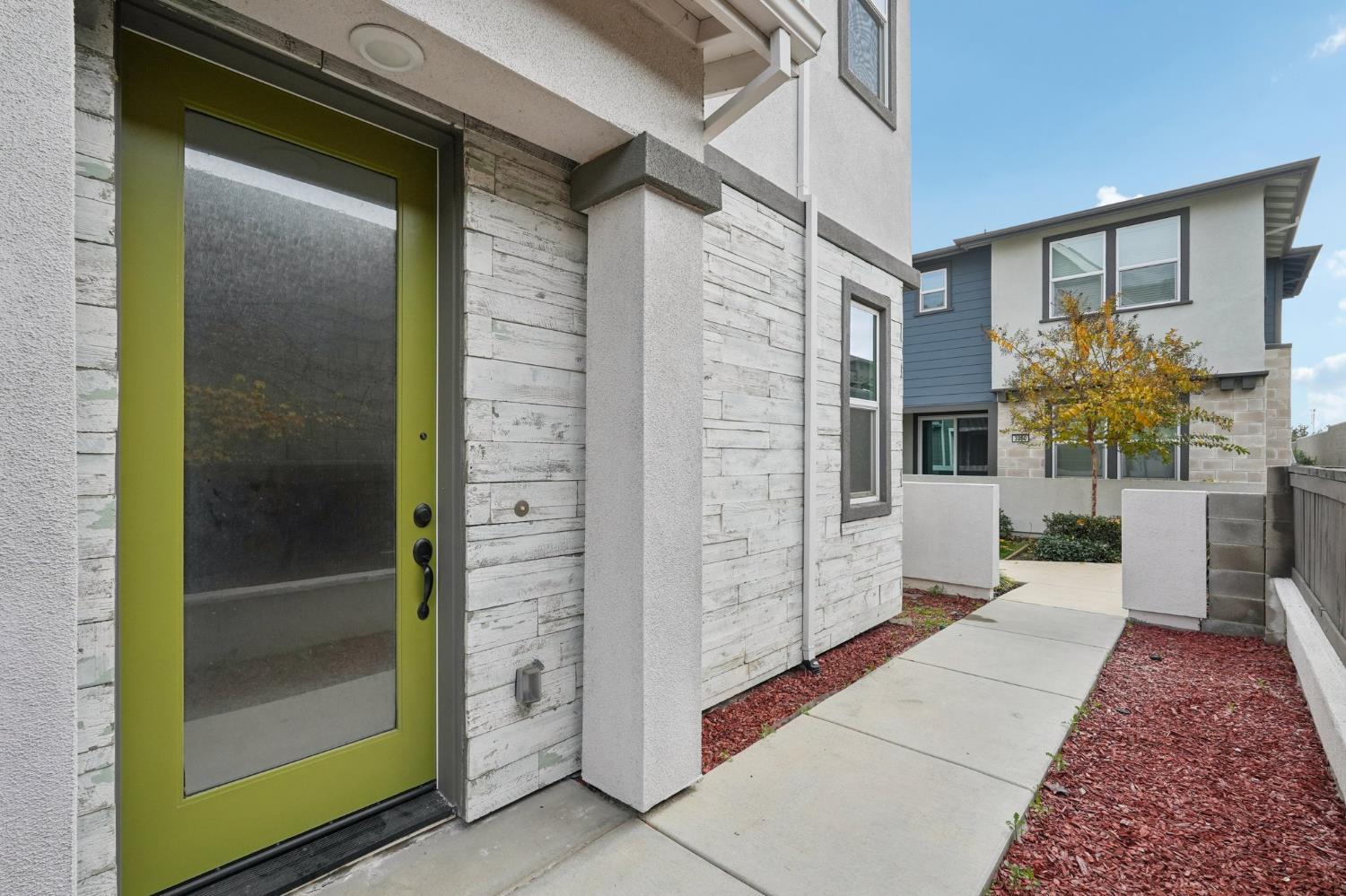 3081 Windwalker Walk