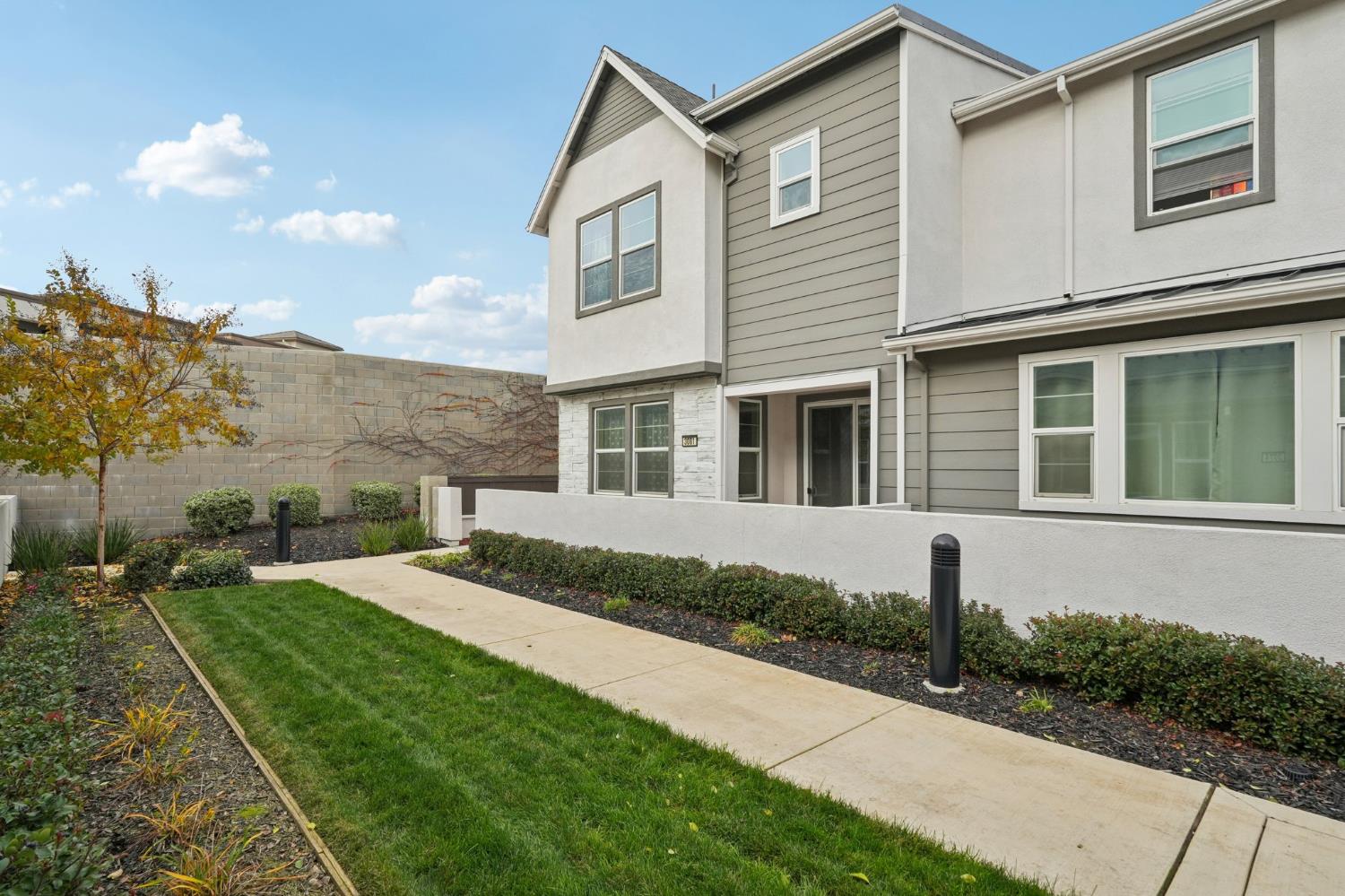 3081 Windwalker Walk