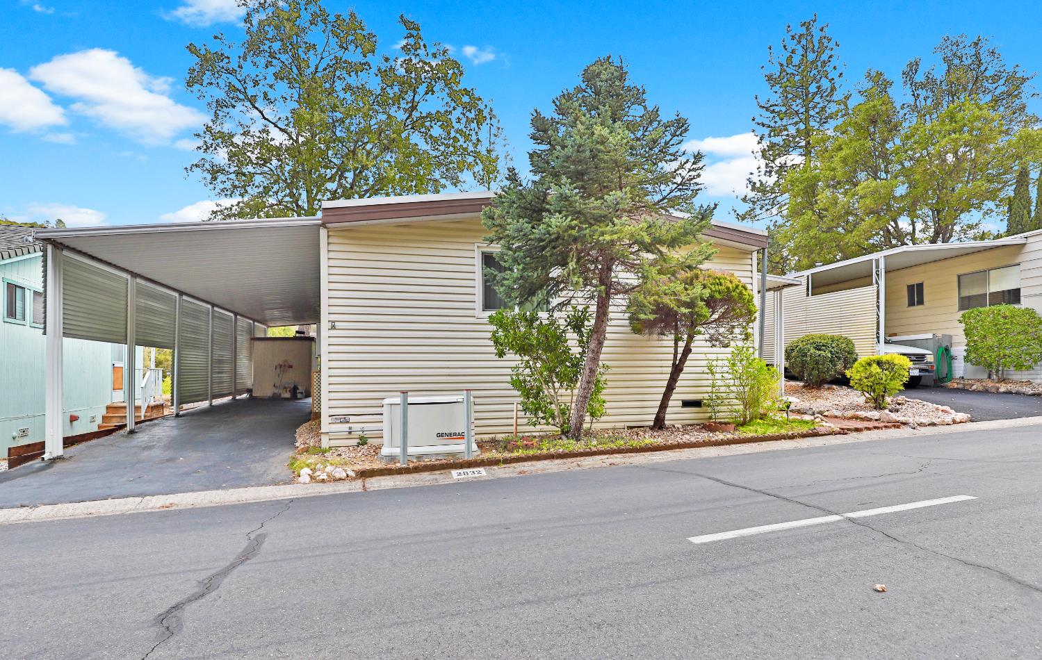 2832 Hidden Springs