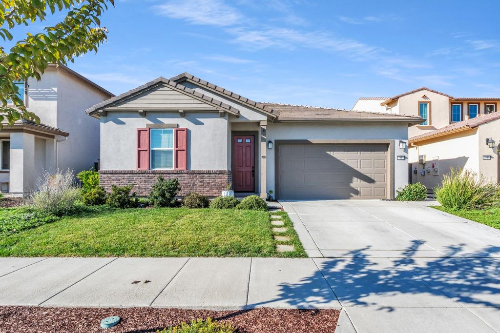 Photo of 5913 Vantage Street, Sacramento, CA 95835 (MLS # 225146796)