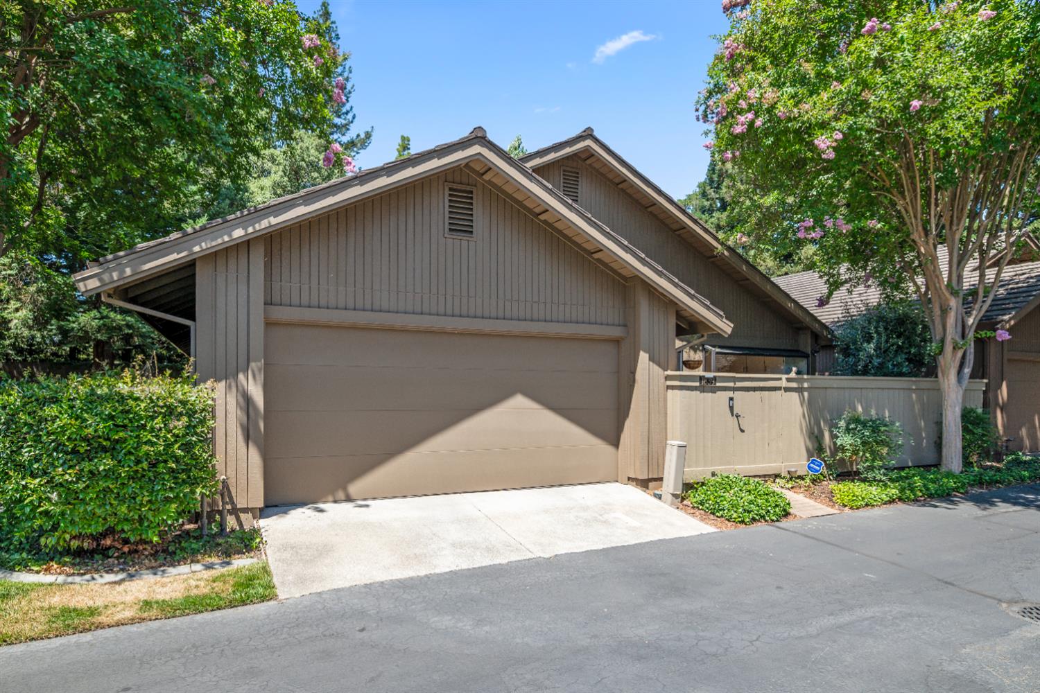 1839 Discovery Village Lane