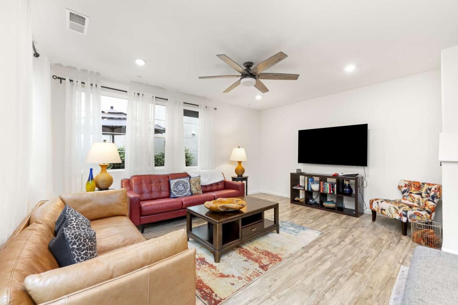 3273 Sunny Gate Lane