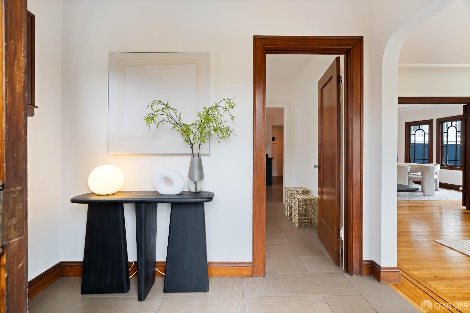 266 S Hill Boulevard