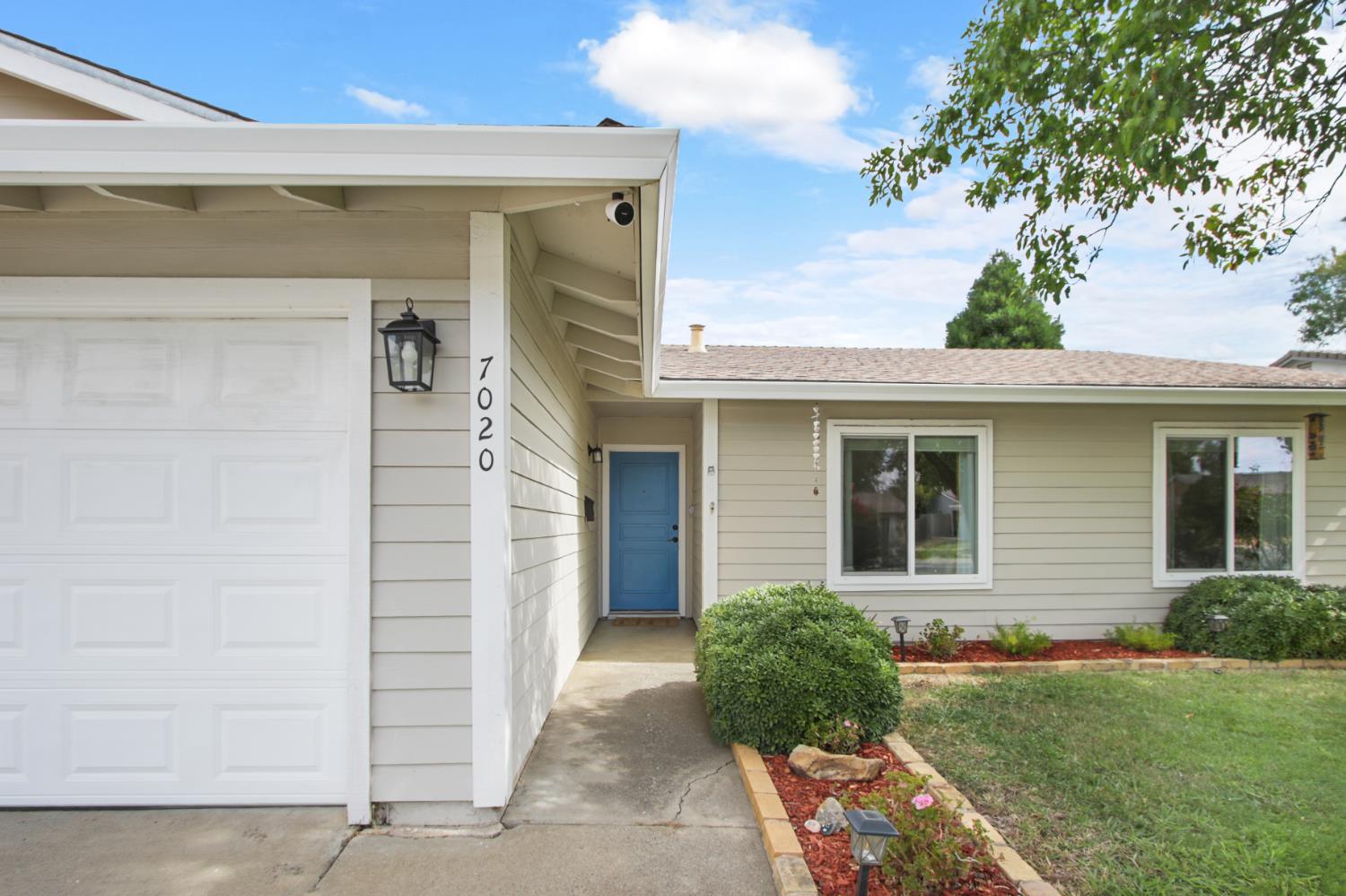 7020 Woodmore Oaks Drive