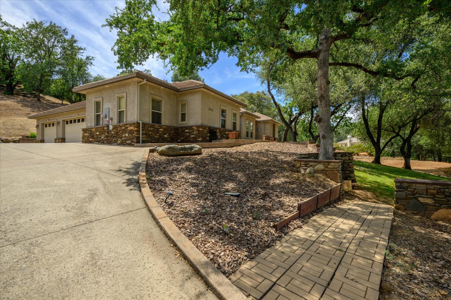 2310 Fieldstone Drive