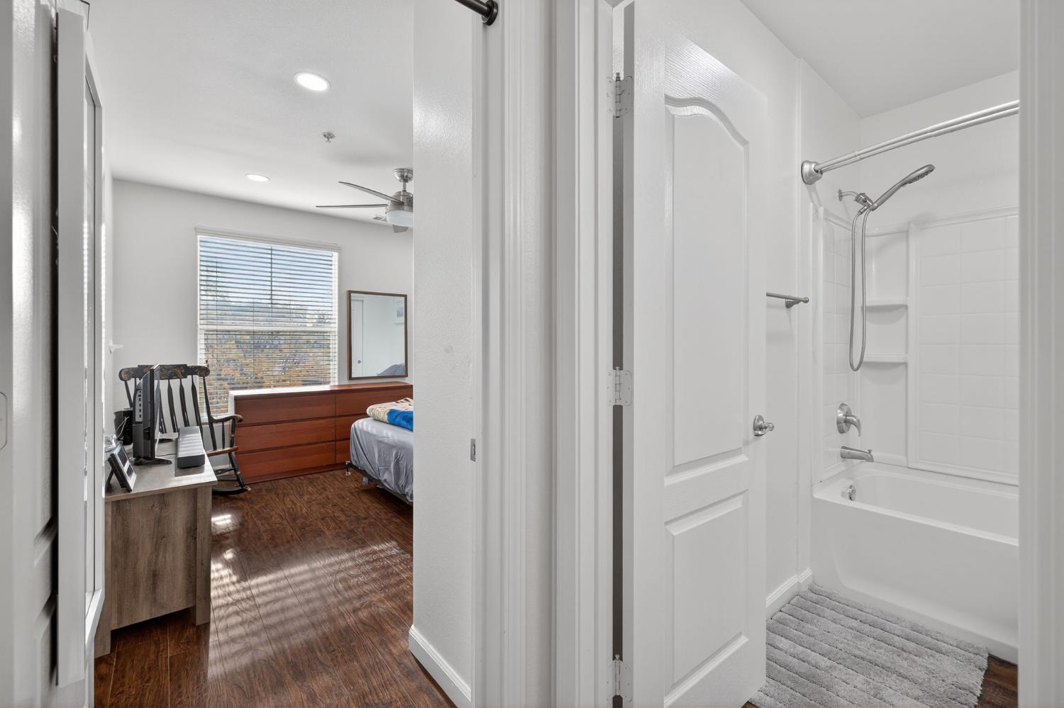 5350 Dunlay Drive 217