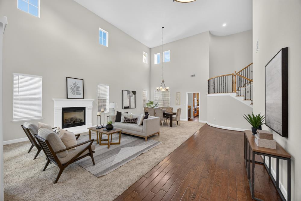 2207 Hedrick Court