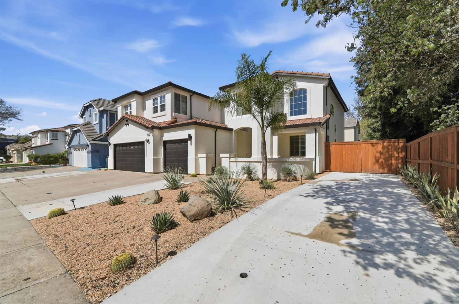 3417 Hillglen Avenue