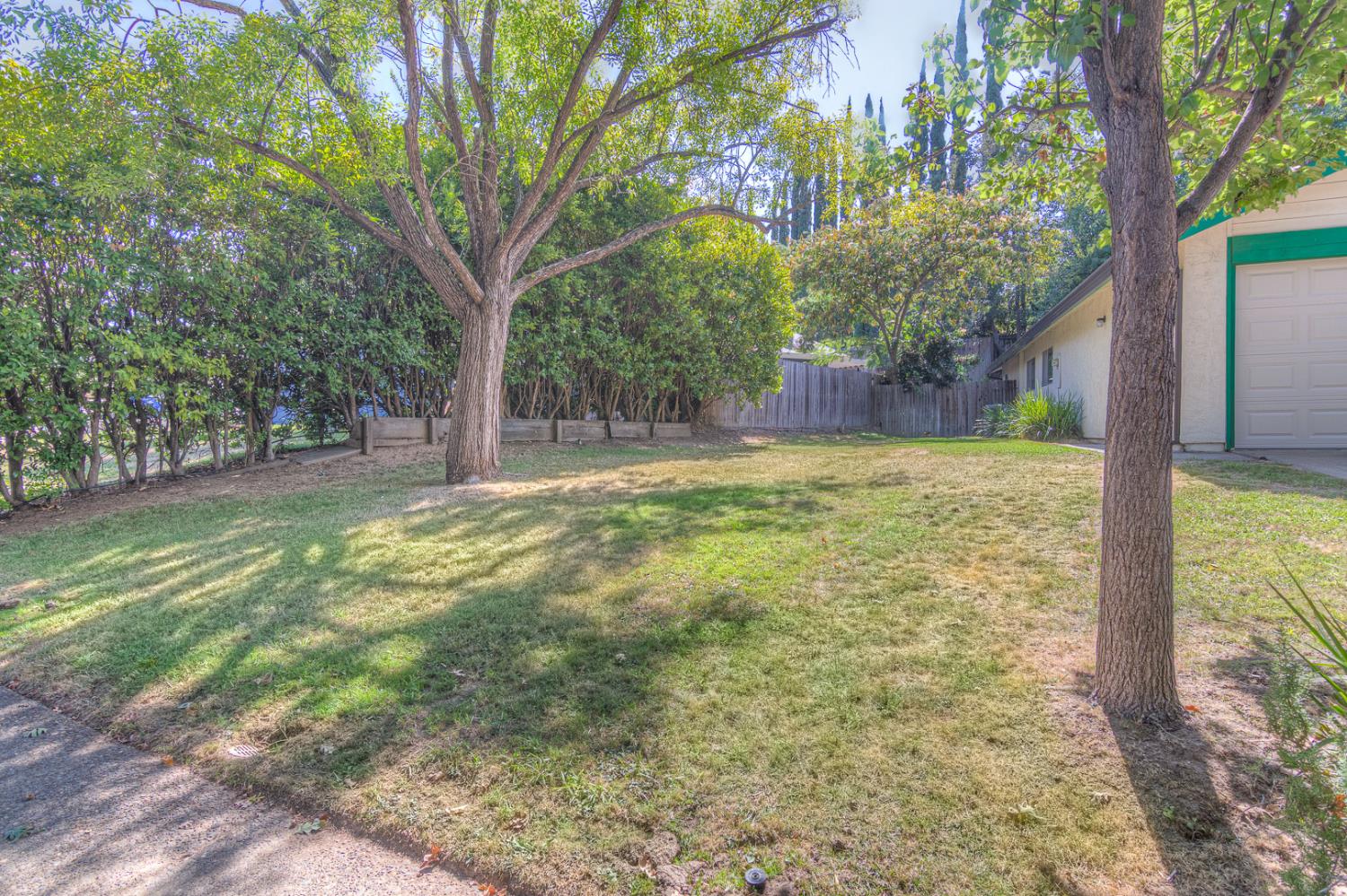 8225 Foxfire Drive