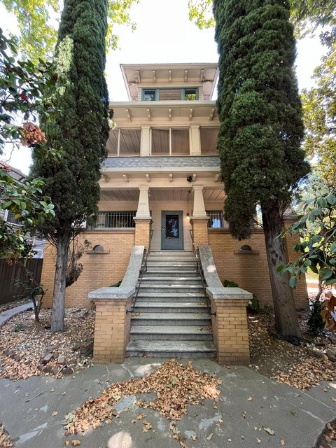 1123 W Street Sacramento CA 95818