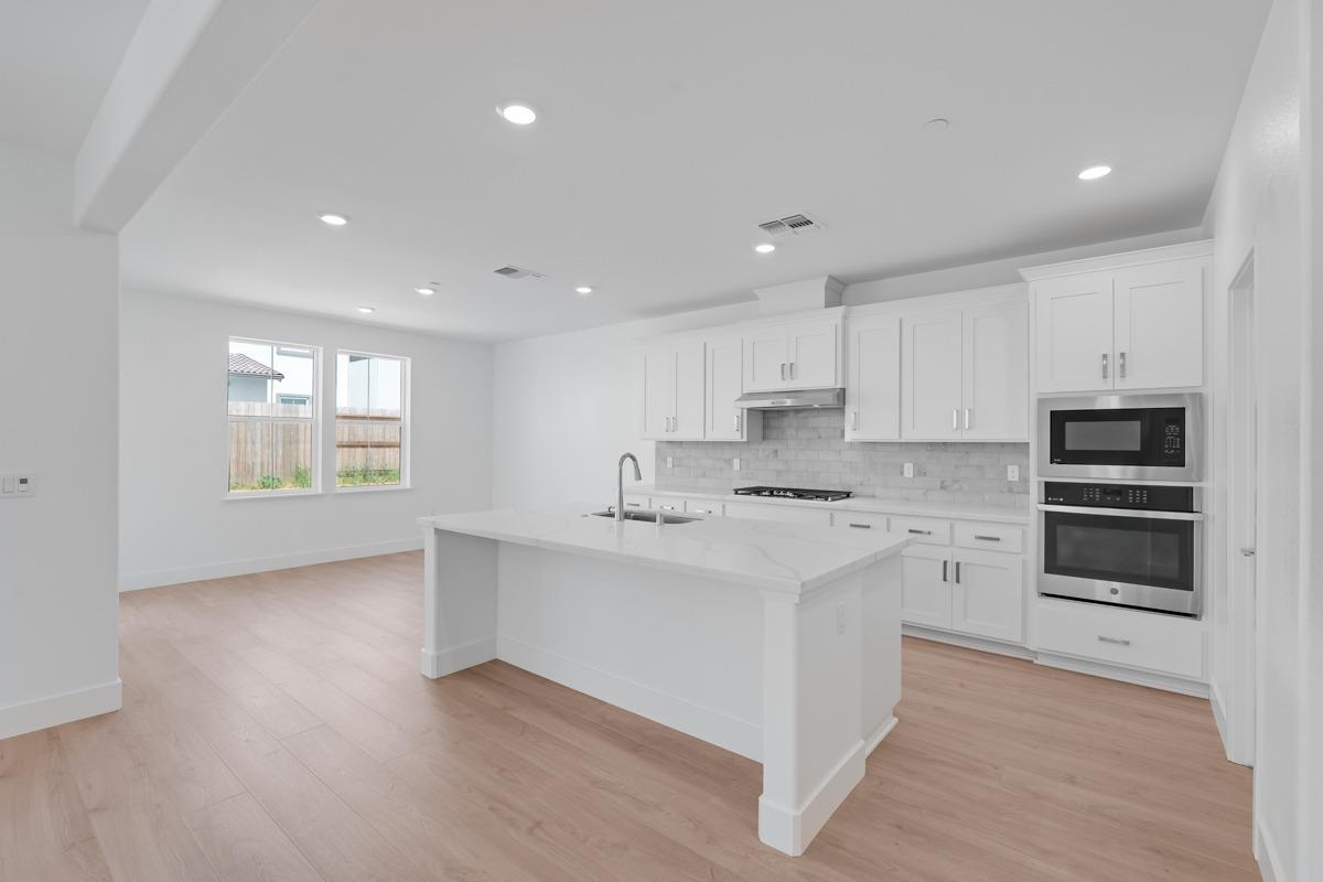 10286 Lona Way