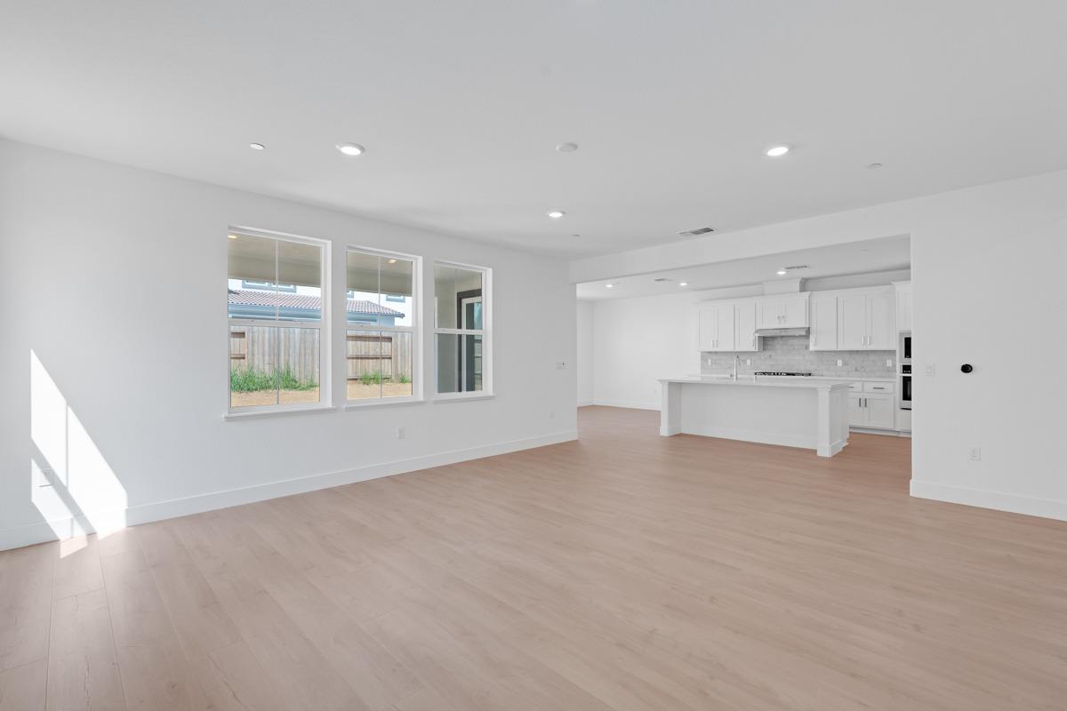 10286 Lona Way