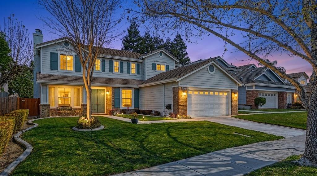 4296 Oakridge Drive