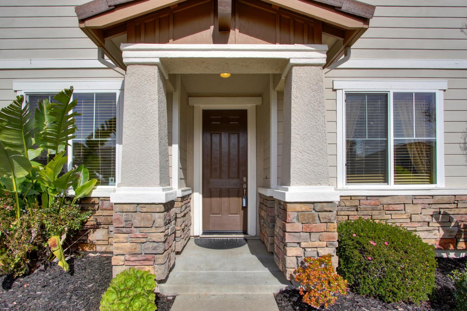 1054 Ledgestone Drive