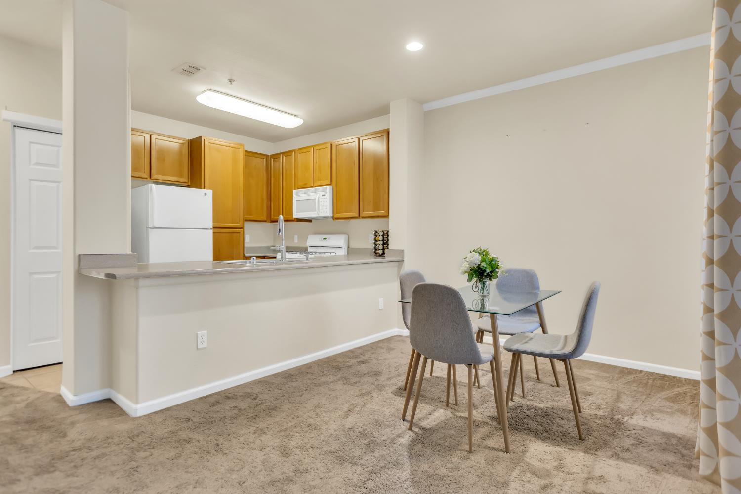 5201 Laguna oaks dr 12