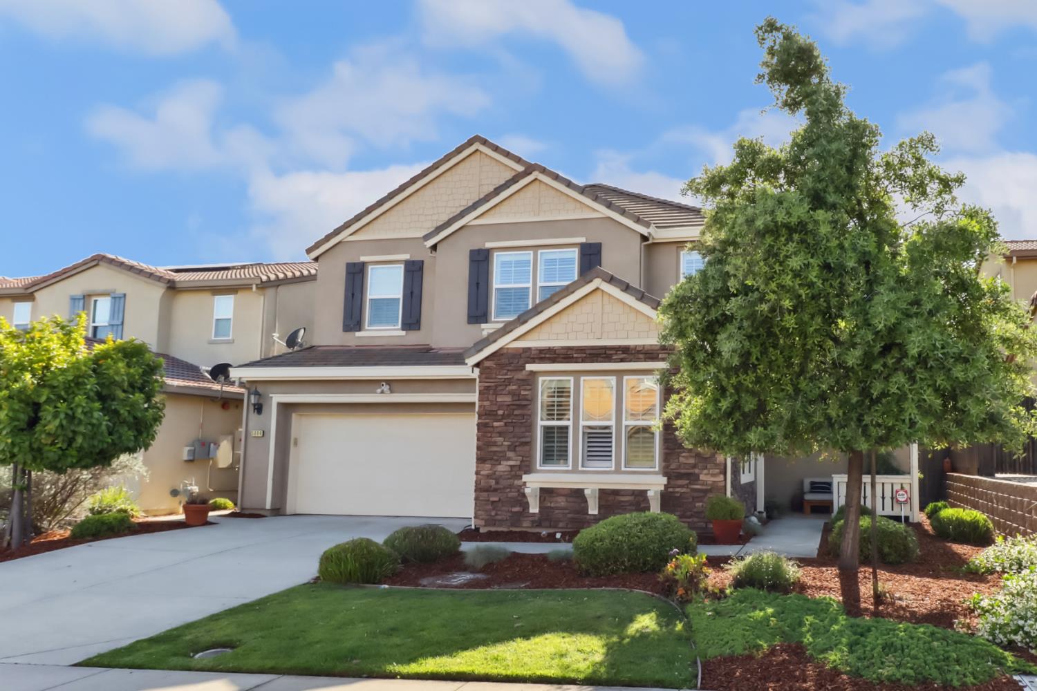 5604 Saratoga Circle