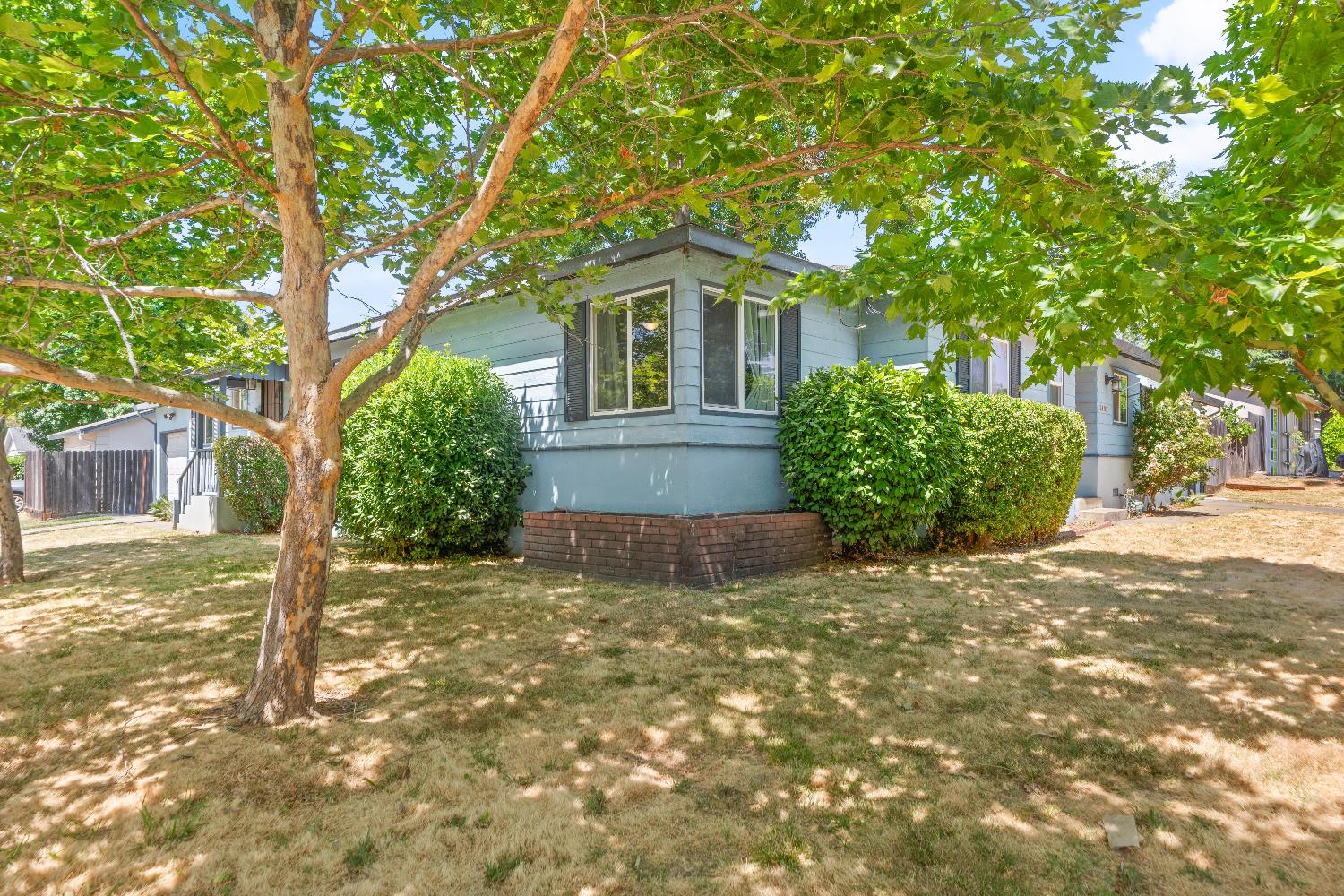 2349 Thores Street