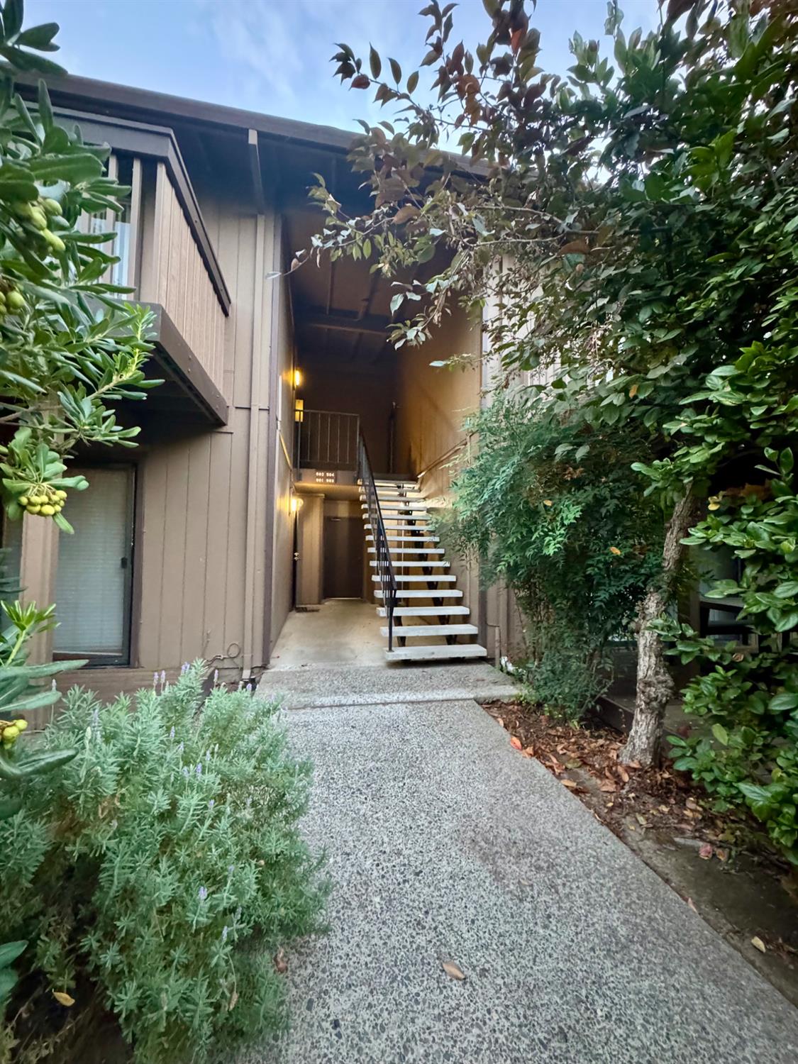 937 Fulton Avenue 502
