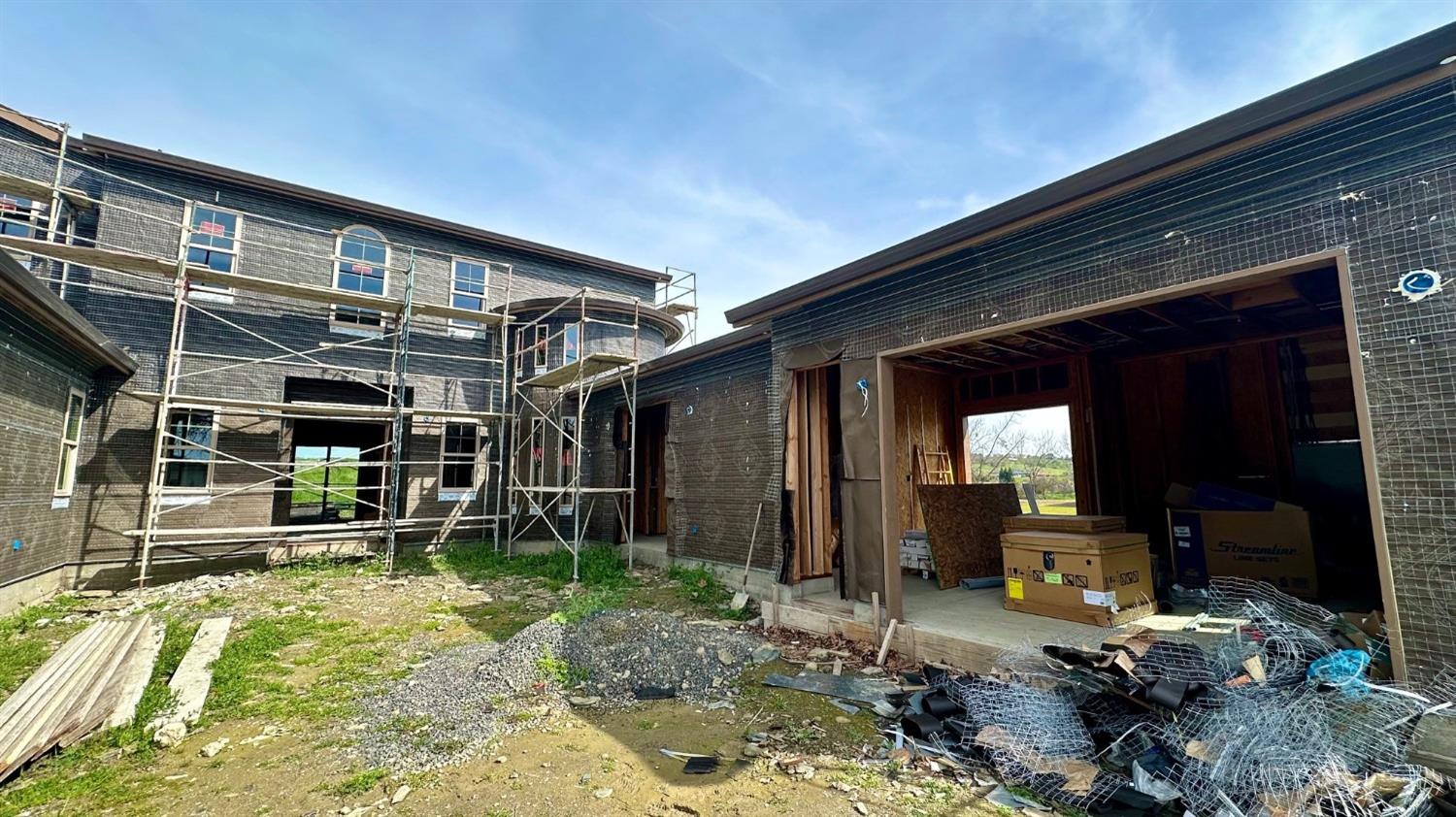 2241 Oak Creek Drive