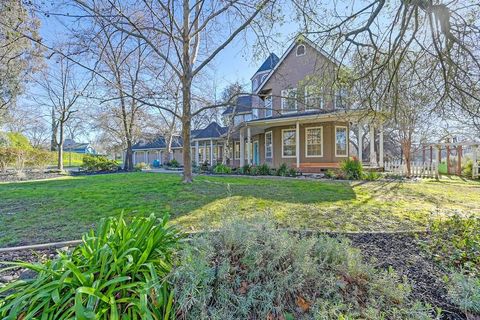 3710 Sutter Hill Lane, Carmichael, CA 95608 - MLS#: 225003881