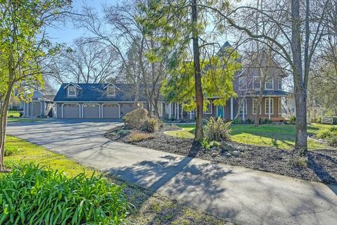3710 Sutter Hill Lane, Carmichael, CA 95608 - MLS#: 225003881