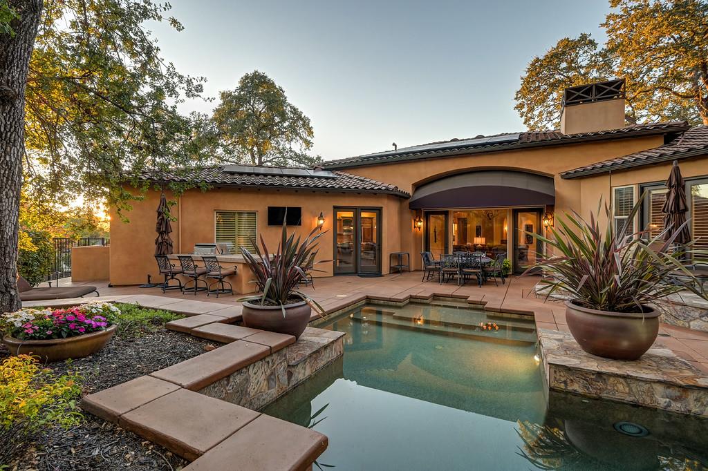 4042 Errante Drive