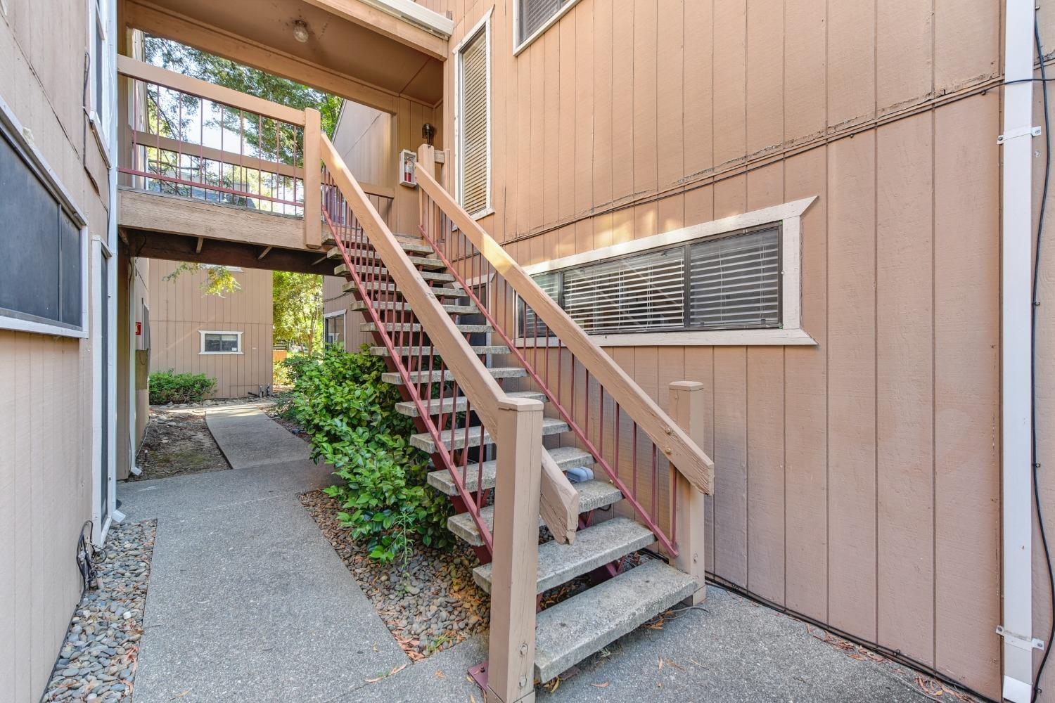 7975 Arcade Lake Lane