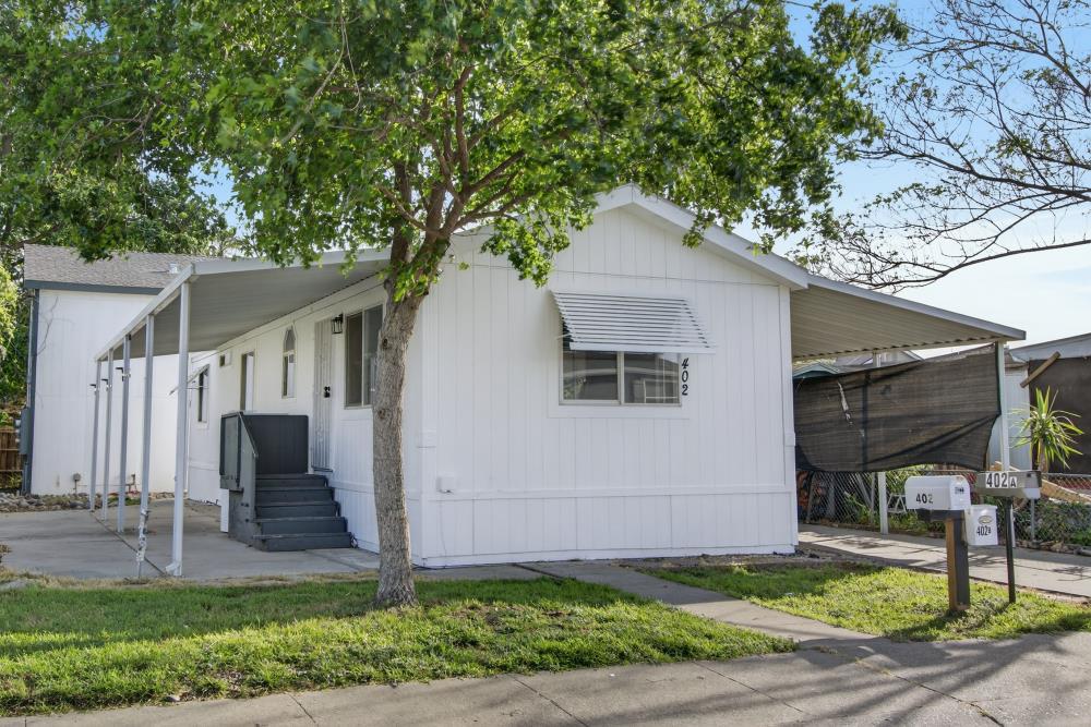 402 Colin Kelly Drive