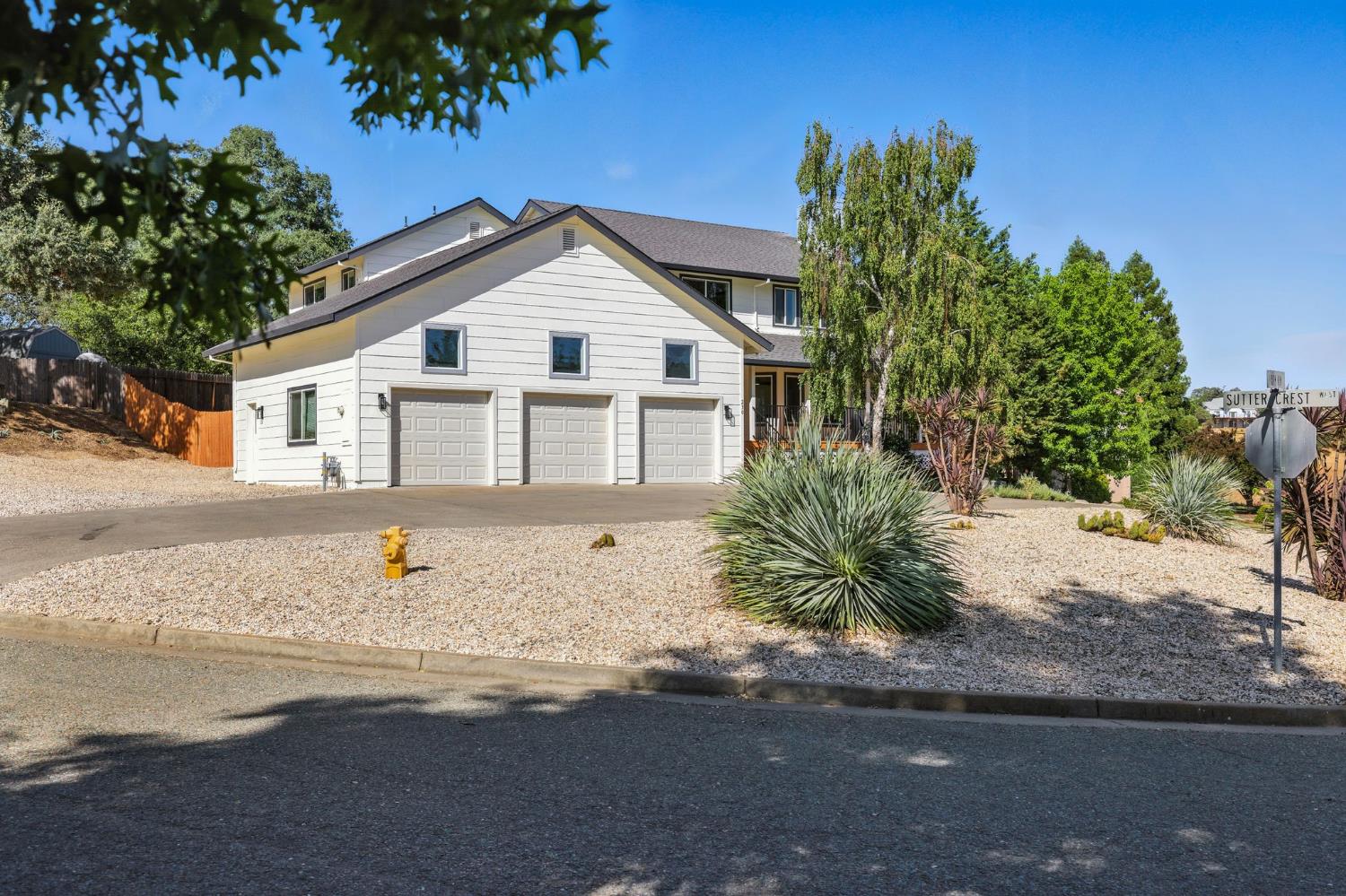 230 W Sutter Crest