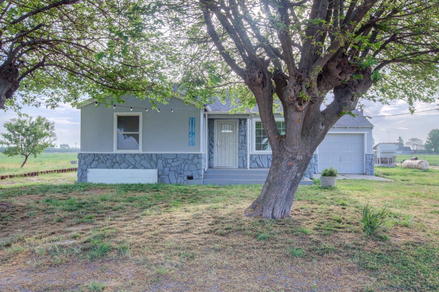 1124 S Moffett Road