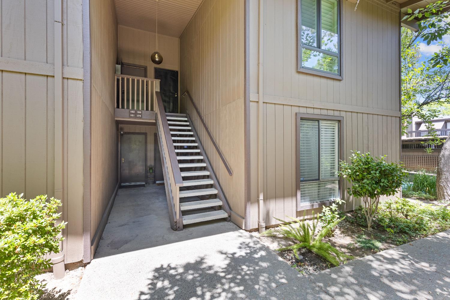 2482 Larkspur Lane 182