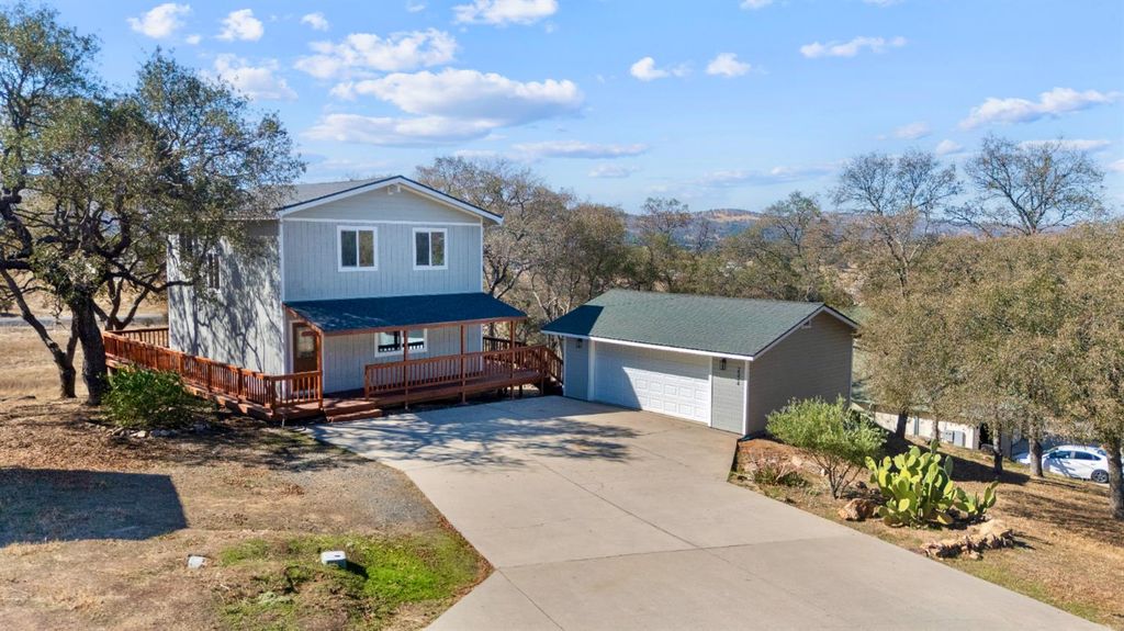 Photo of 2324 Quail Hill Road, Copperopolis, CA 95228 (MLS # 225136893)