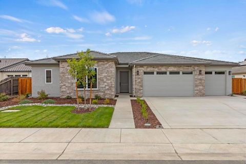1898 Kenneth Way Yuba City CA 95993