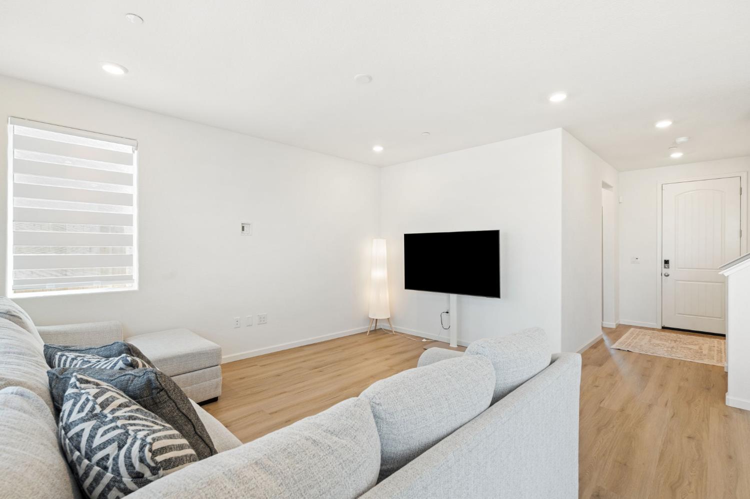 7280 Great Copper Street